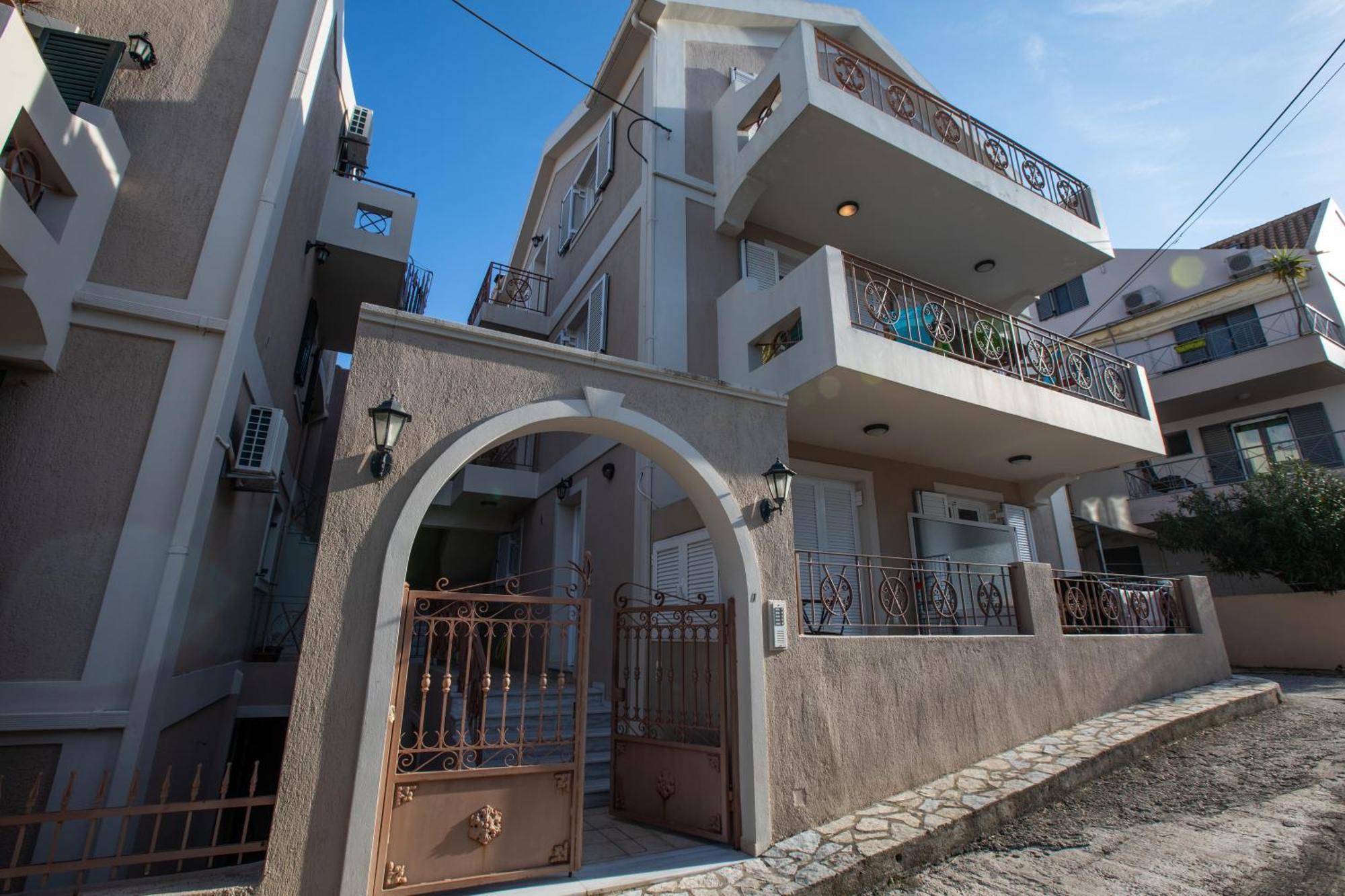 Elena'S Apartment 4 Аргостолион Экстерьер фото